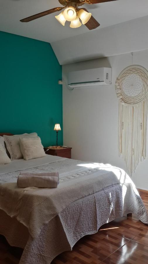 Casa Folks - Bed And Breakfast Пуэрто-Игуасу Экстерьер фото