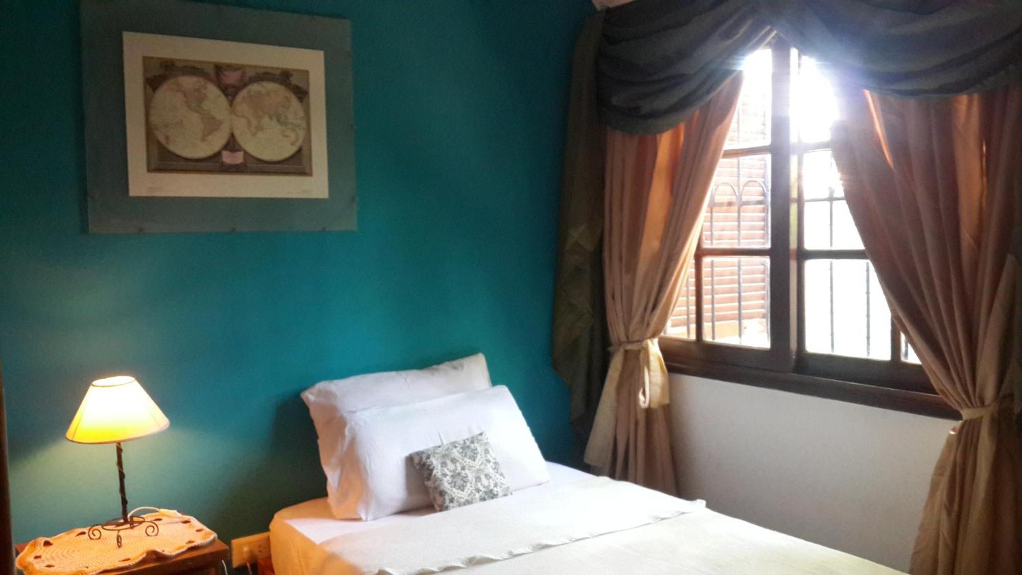 Casa Folks - Bed And Breakfast Пуэрто-Игуасу Экстерьер фото